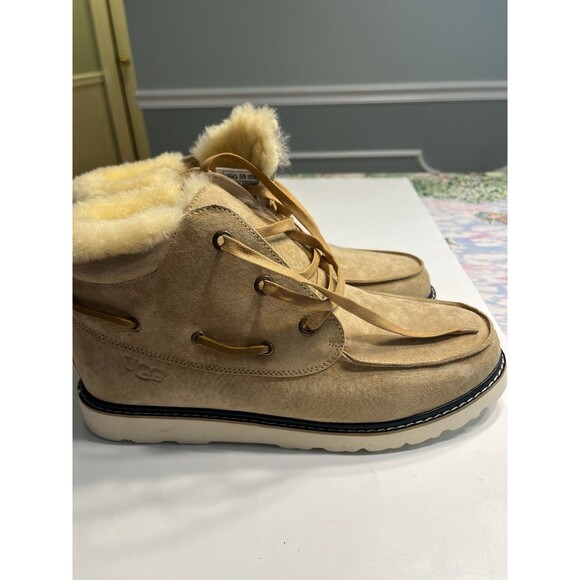 UGG Sheepskin Lined Chukka Style Vibram Boots Men display picture 1